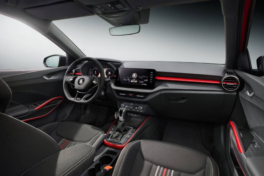 https://cdn.autogreeknews.gr/wp-content/uploads/2025/05/03_fabia_monte_carlo_new-1920x1281-1.jpg
