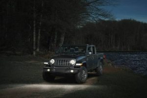 2025-Jeep-Gladiator-Dark-Sky-521-1-2048×1024
