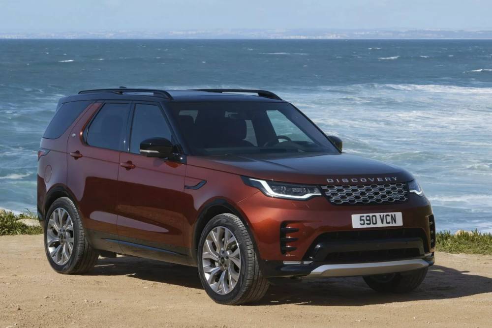 https://cdn.autogreeknews.gr/wp-content/uploads/2025/05/2026-Land-Rover-Discovery-Gemini-521-1-2048x1152-1.jpg