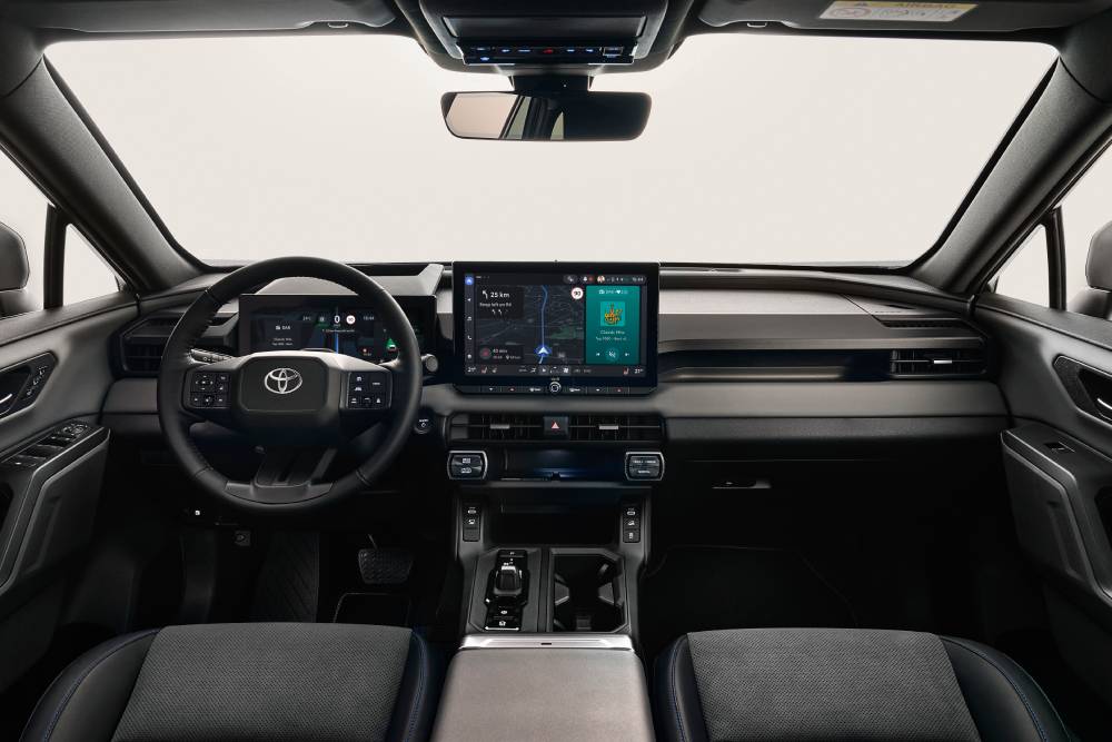 https://cdn.autogreeknews.gr/wp-content/uploads/2025/05/2026-all-newrav4-interior-001-1.jpg