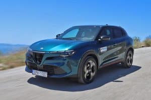 Alfa Romeo Junior Ibrida (4)