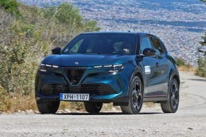 Alfa Romeo Junior Ibrida (7)