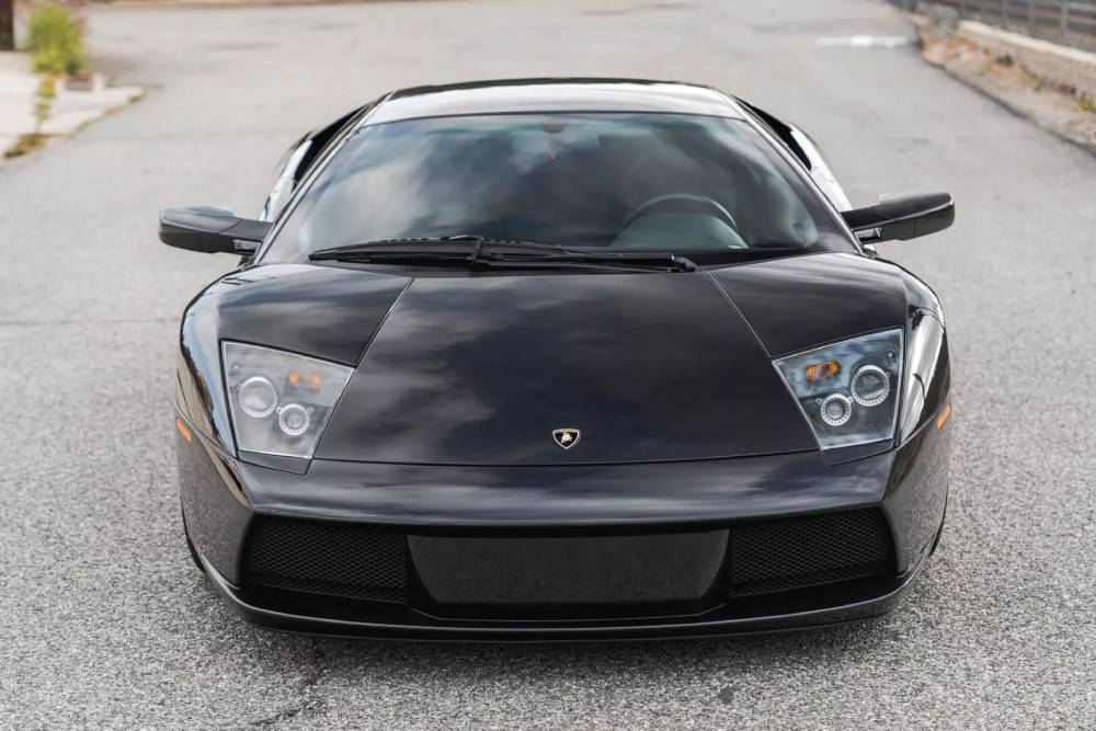 https://cdn.autogreeknews.gr/wp-content/uploads/2025/05/Lamborghini-Murcielago-Six-Speed-11.jpg