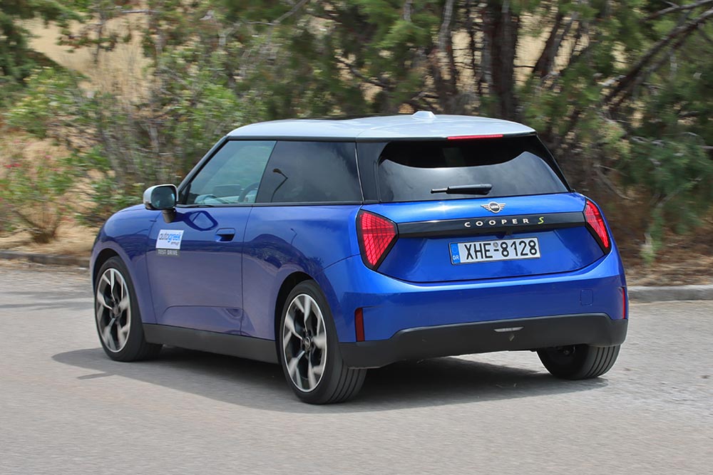 https://cdn.autogreeknews.gr/wp-content/uploads/2025/05/MINI-Cooper-SE-2025-13.jpg