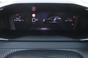 Peugeot 2008 1.2 Hybrid (24)