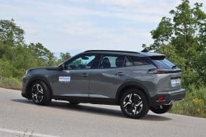 Peugeot 2008 1.2 Hybrid (36)