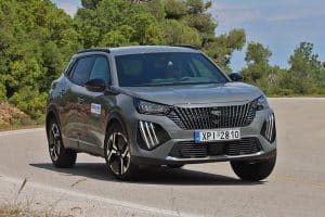 Peugeot 2008 1.2 Hybrid (38)