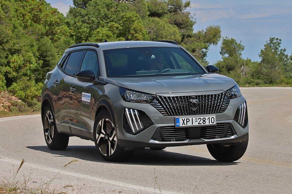 https://cdn.autogreeknews.gr/wp-content/uploads/2025/05/Peugeot-2008-1.2-Hybrid-38.jpg