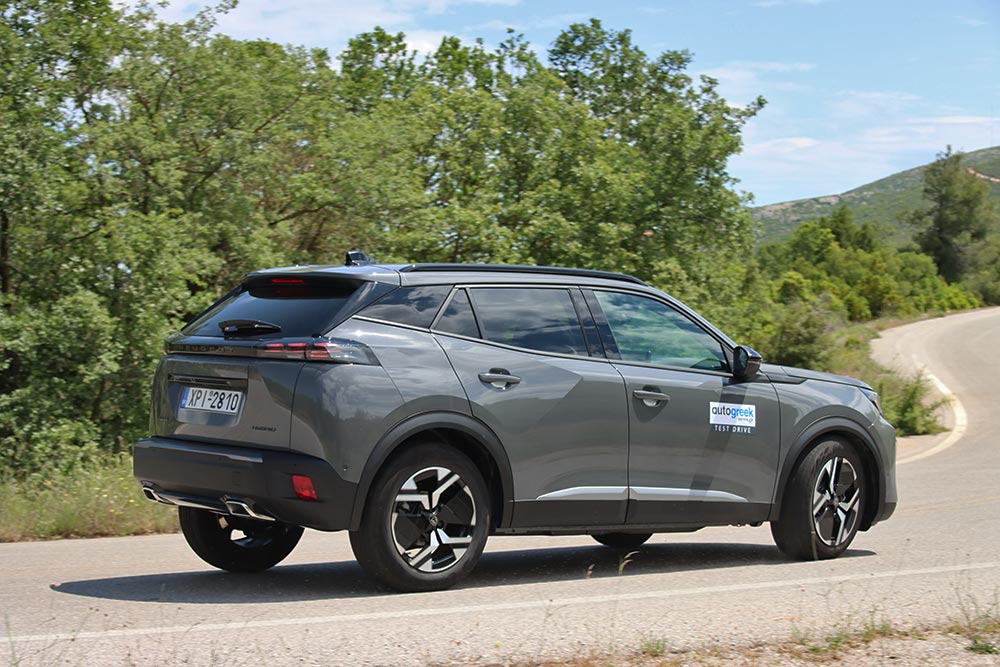 https://cdn.autogreeknews.gr/wp-content/uploads/2025/05/Peugeot-2008-1.2-Hybrid-39.jpg