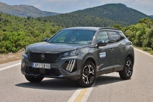 Peugeot 2008 1.2 Hybrid (43)
