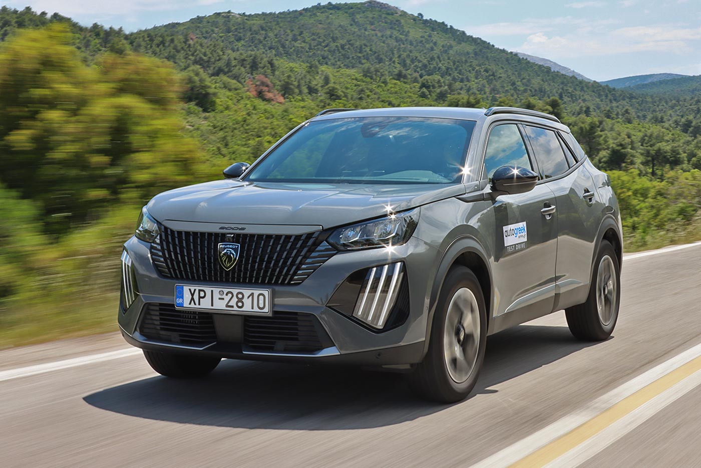 Προσιτή πληρότητα το νέο Peugeot 2008 Hybrid 145