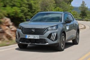 Δοκιμή Peugeot 2008 Hybrid 1.2 145 e-DCS6