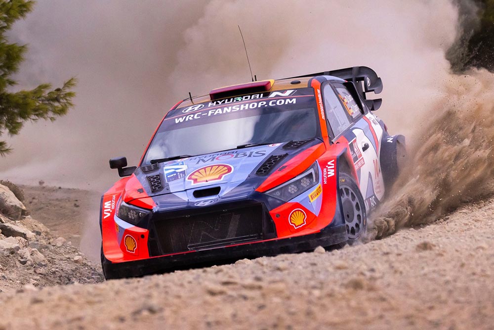 https://cdn.autogreeknews.gr/wp-content/uploads/2025/05/RALLY-ACROPOLIS_GREECE_21.jpg