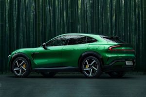 Xiaomi-YU7-522-102-2048×1536