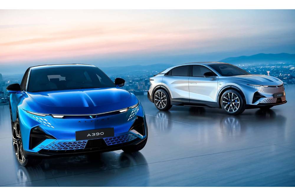 https://cdn.autogreeknews.gr/wp-content/uploads/2025/05/alpine-a390-2025-3.jpg