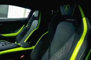 color-changing-lamborghini-revuelto-for-sale (5)