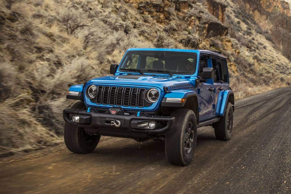 https://cdn.autogreeknews.gr/wp-content/uploads/2025/05/jeep_wrangler_unlimited_rubicon_x_4xe_4.jpg