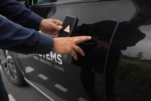 keyless-entry-thieves-03