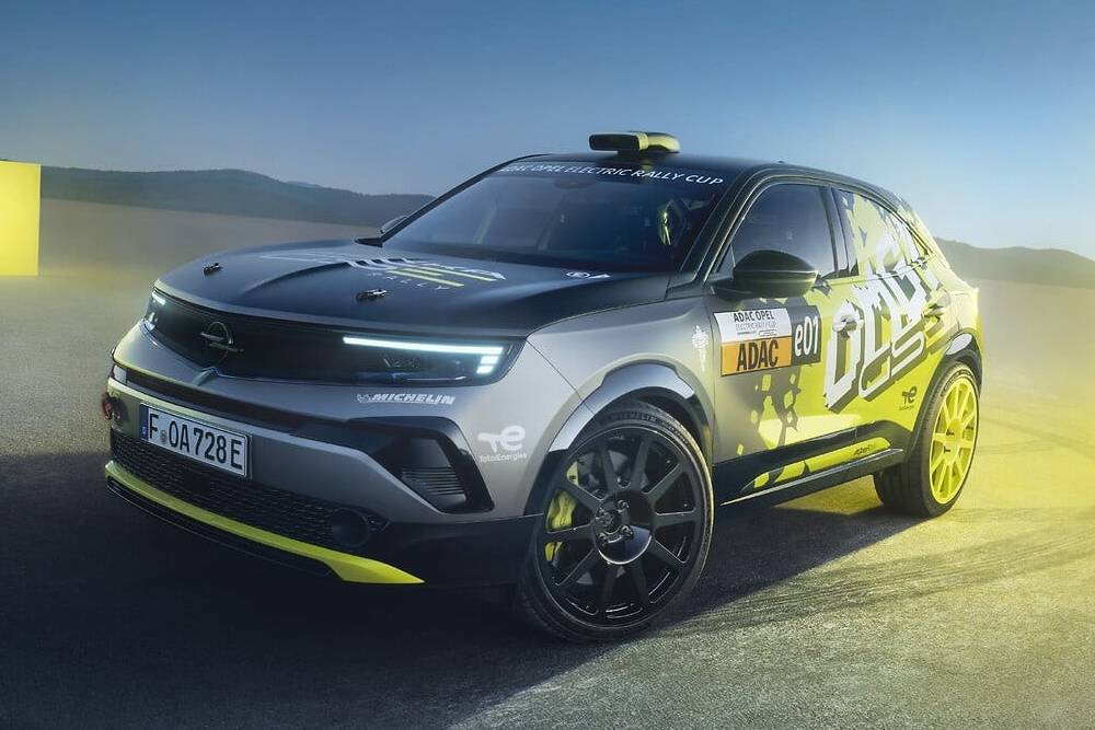 https://cdn.autogreeknews.gr/wp-content/uploads/2025/05/opel-mokka-gse-rally-is-the-world-s-first-fia-eral-1.jpg