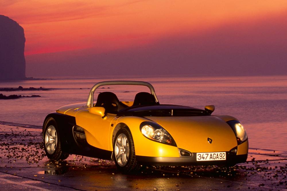 https://cdn.autogreeknews.gr/wp-content/uploads/2025/05/renault_sport_spider_41.jpg