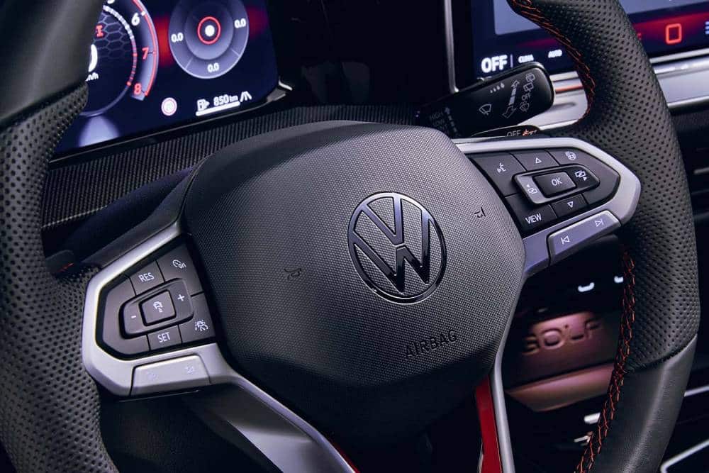 https://cdn.autogreeknews.gr/wp-content/uploads/2025/05/volkswagen_golf_volante_2024.jpg