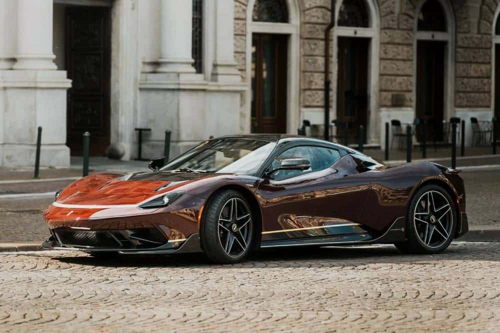 https://cdn.autogreeknews.gr/wp-content/uploads/2025/06/20225-Pininfarina-Battista-Novantacinque-25-2048x1-1.jpg