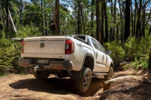 2025-volkswagen-amarok-10-deserts-edition-celebrat (1)