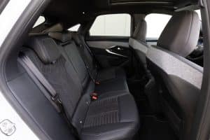 Peugeot 3008 GT interior (5)