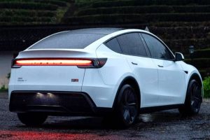 Tesla-Model-Y–1024×576