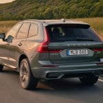 Volvo_XC60_overtakes_the_240-(3)