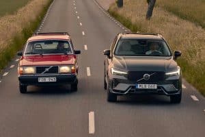 Volvo_XC60_overtakes_the_240-(5)
