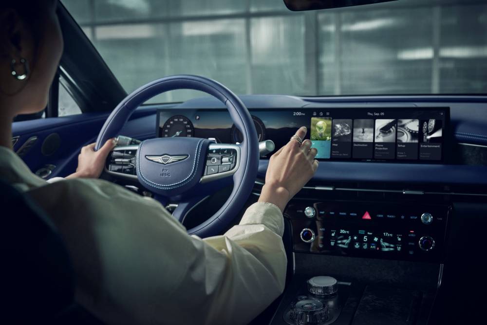 https://cdn.autogreeknews.gr/wp-content/uploads/2025/06/genesis-launches-2025-electrified-g80-with-354-mil.jpg