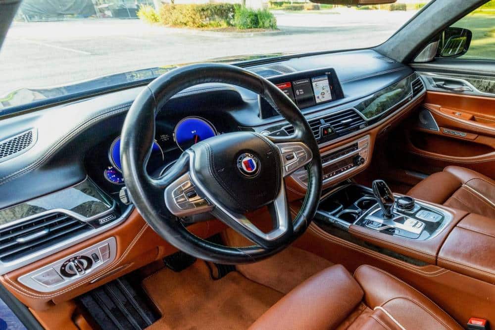 https://cdn.autogreeknews.gr/wp-content/uploads/2025/06/gorgeous-alpina-b7-xdrive-for-sale-in-the-us-biddi-3.jpg