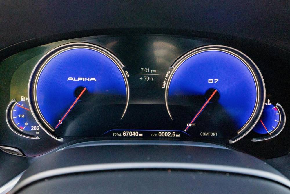 https://cdn.autogreeknews.gr/wp-content/uploads/2025/06/gorgeous-alpina-b7-xdrive-for-sale-in-the-us-biddi-6.jpg