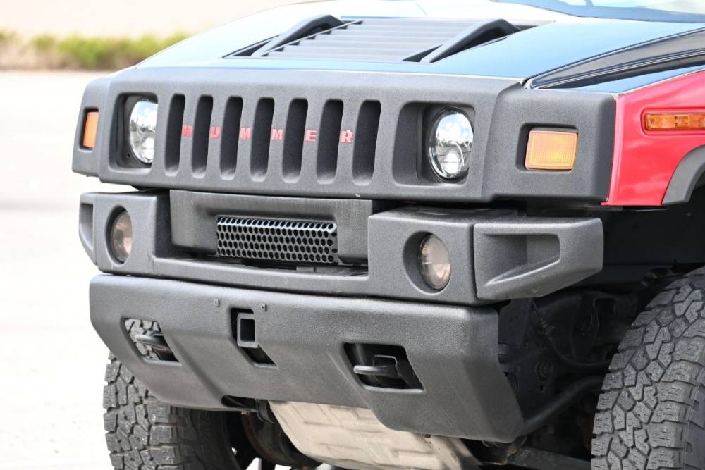 https://cdn.autogreeknews.gr/wp-content/uploads/2025/06/hummer-h2-for-sale.jpg