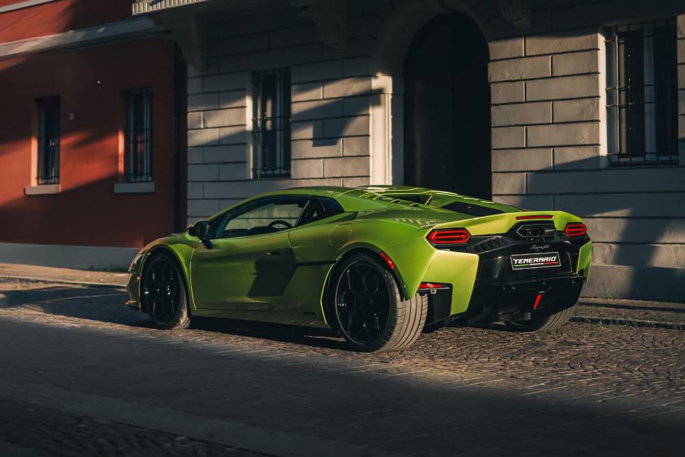 https://cdn.autogreeknews.gr/wp-content/uploads/2025/06/lamborghini_temerario_7.jpg