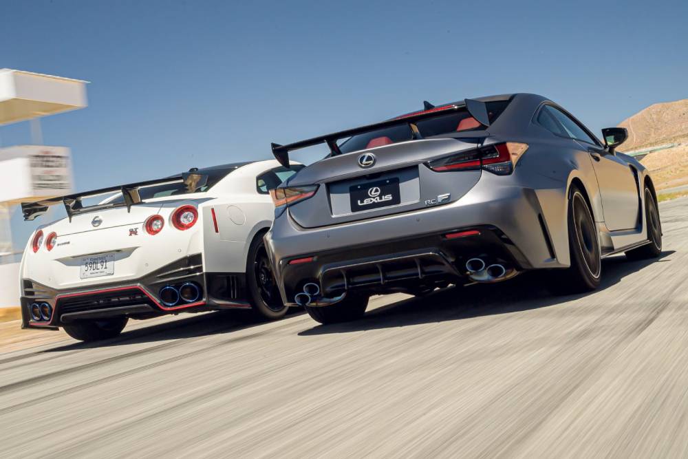 https://cdn.autogreeknews.gr/wp-content/uploads/2025/06/lexus-rc-f-vs-nissan-gt-r-02.jpg
