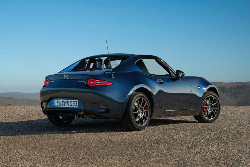 https://cdn.autogreeknews.gr/wp-content/uploads/2025/06/mazda_mx-5_rf_skyactiv-g_homura44.jpg