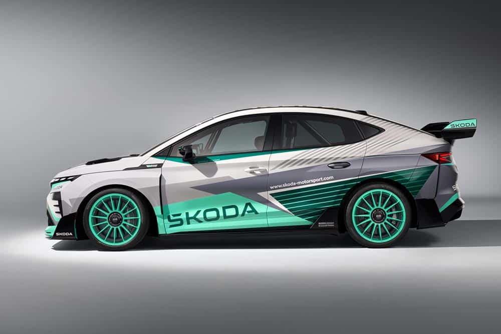 https://cdn.autogreeknews.gr/wp-content/uploads/2025/06/new_skoda_enyaq_rs_race-6.jpg