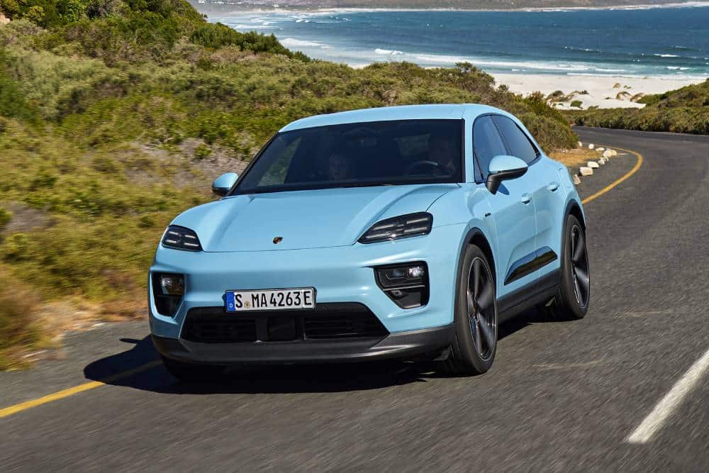 Μόλις 32 χλμ./ώρα βγάζουν άχρηστη μπαταρία Porsche