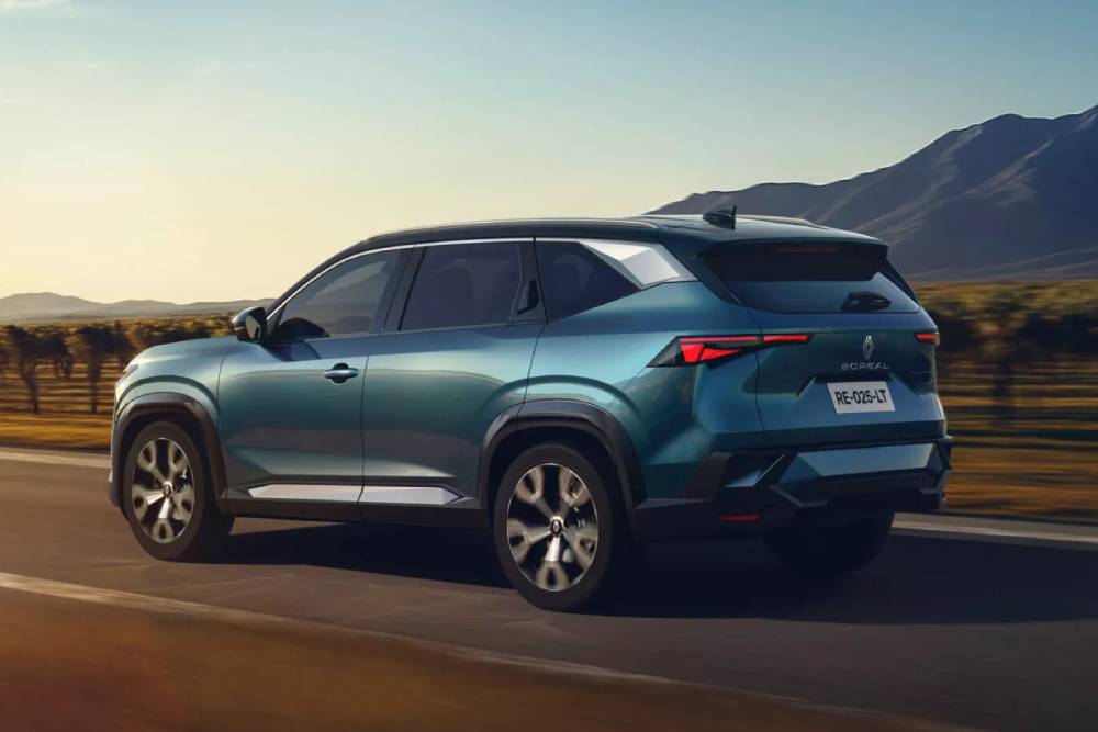 https://cdn.autogreeknews.gr/wp-content/uploads/2025/07/2026-Renault-Boreal-710-1-2048x1152-1.jpg
