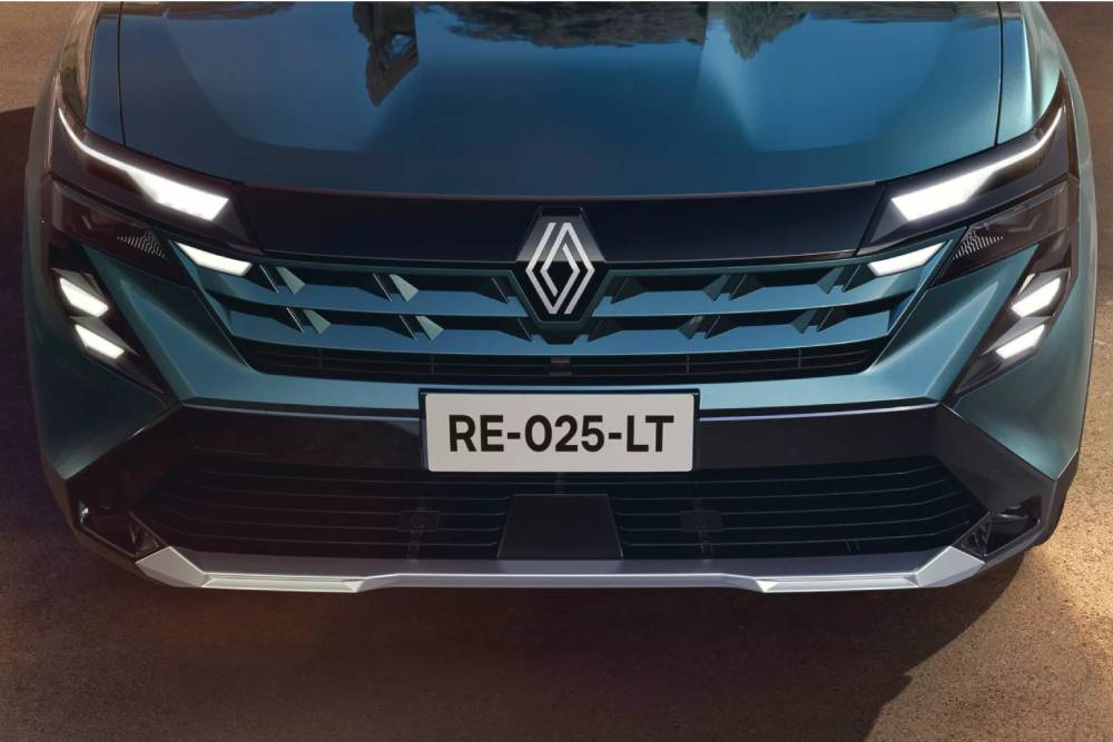 https://cdn.autogreeknews.gr/wp-content/uploads/2025/07/2026-Renault-Boreal-710-2-2048x1152-1.jpg