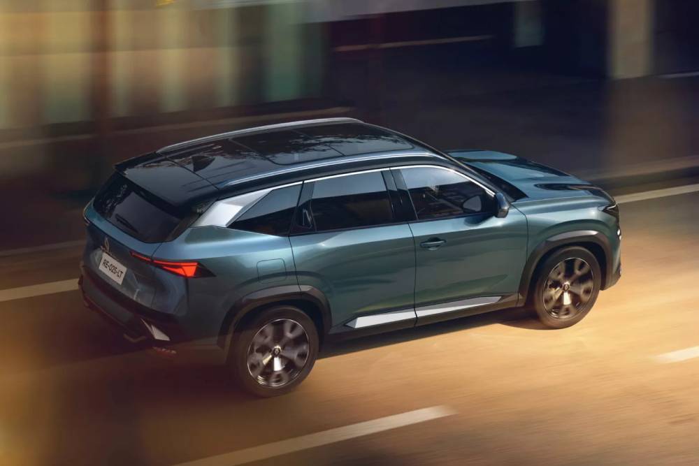 https://cdn.autogreeknews.gr/wp-content/uploads/2025/07/2026-Renault-Boreal-710-7-2048x1152-1.jpg