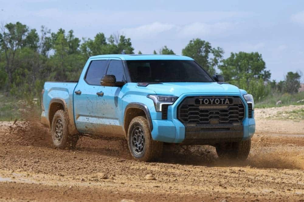 https://cdn.autogreeknews.gr/wp-content/uploads/2025/07/2026-toyota-tundra-brings-a-few-sensible-and-some-.jpg