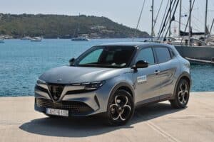 Alfa Romeo Junior Ibrida Aigina (17)