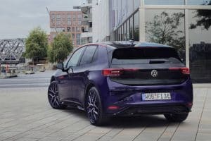 DB2025AU00974_medium (1)