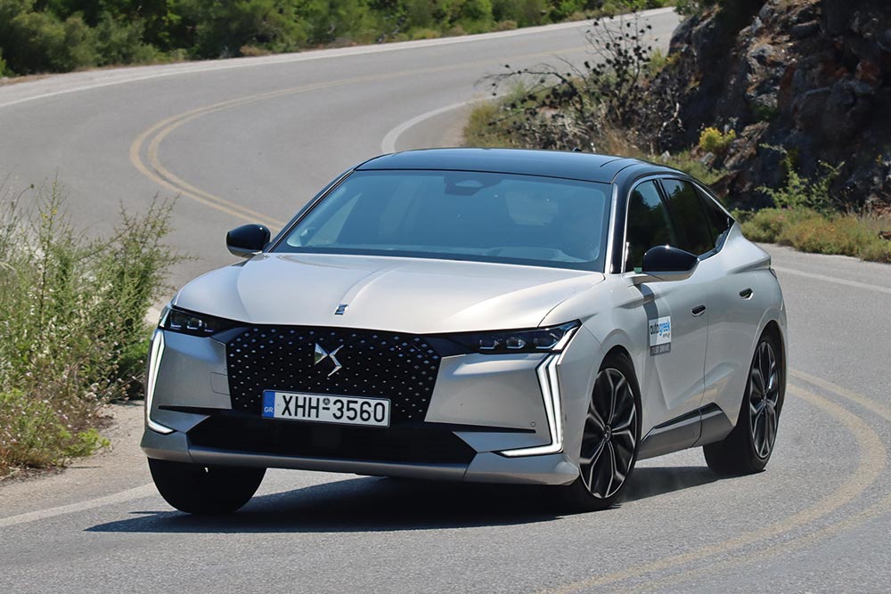 https://cdn.autogreeknews.gr/wp-content/uploads/2025/07/DS-4-1.2-Hybrid-145-29.jpg