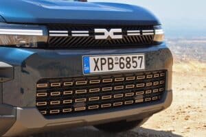 Dacia Bigster 1.2 140 (3)