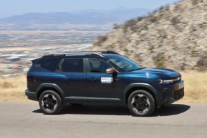 Dacia Bigster 1.2 140 (38)