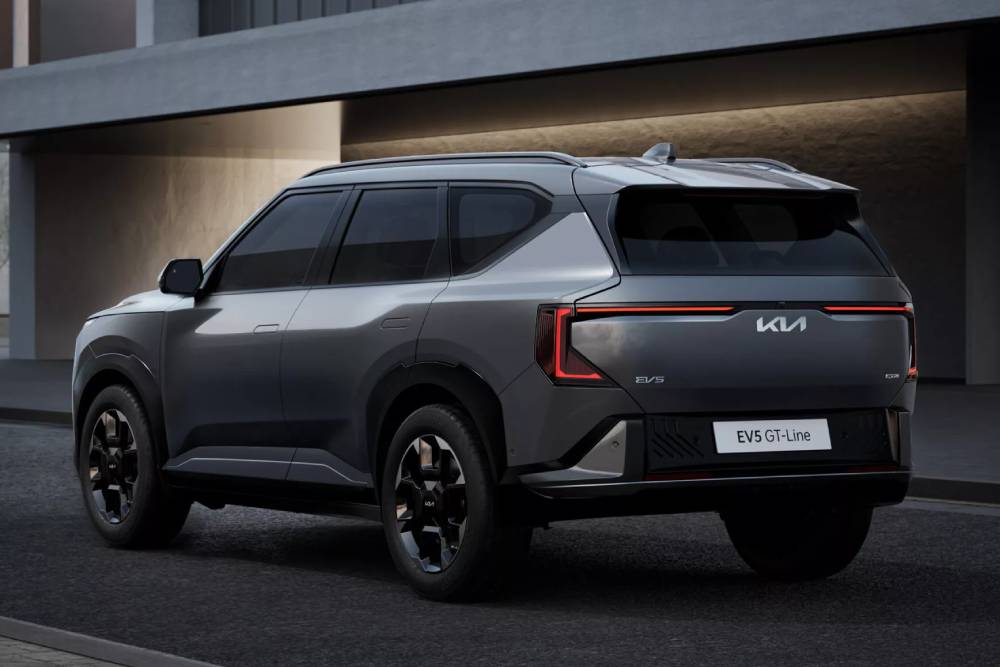 https://cdn.autogreeknews.gr/wp-content/uploads/2025/07/Kia-EV5-GT-Line-Europe-00007-2048x1365-1.jpg